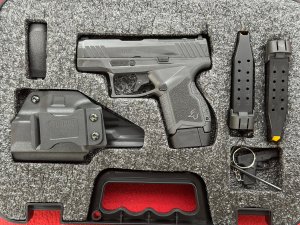 Pistole sam. Taurus, Mod: GX4 T.O.R.O., Ráže: 9mm Luger, hl.: 3", zásob. 13+1, černo/šedá